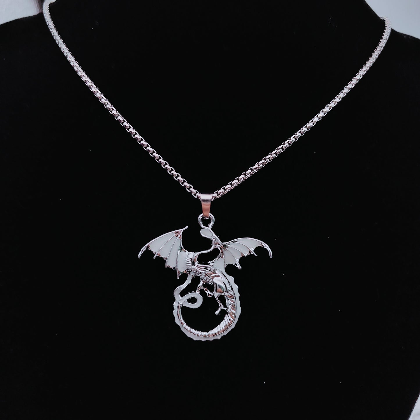 Game of Thrones Dragon Mother Glow in the Dark Alloy necklace