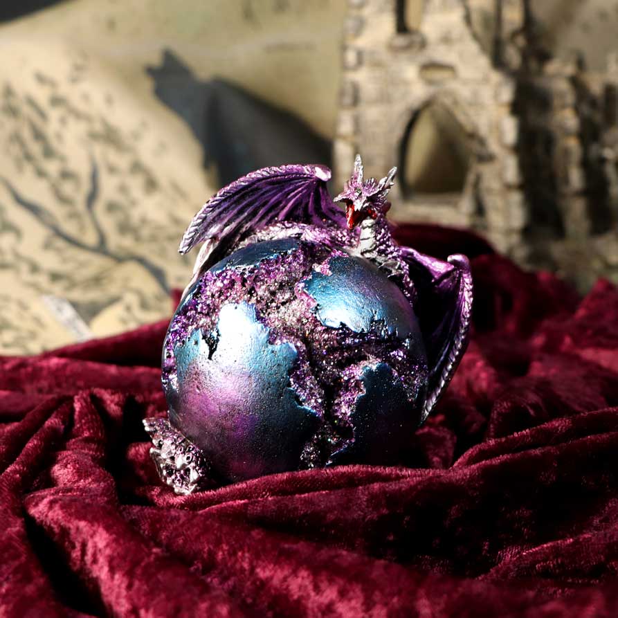Crevice Keeper Purple Dragon Purple Geode Figurine 10cm