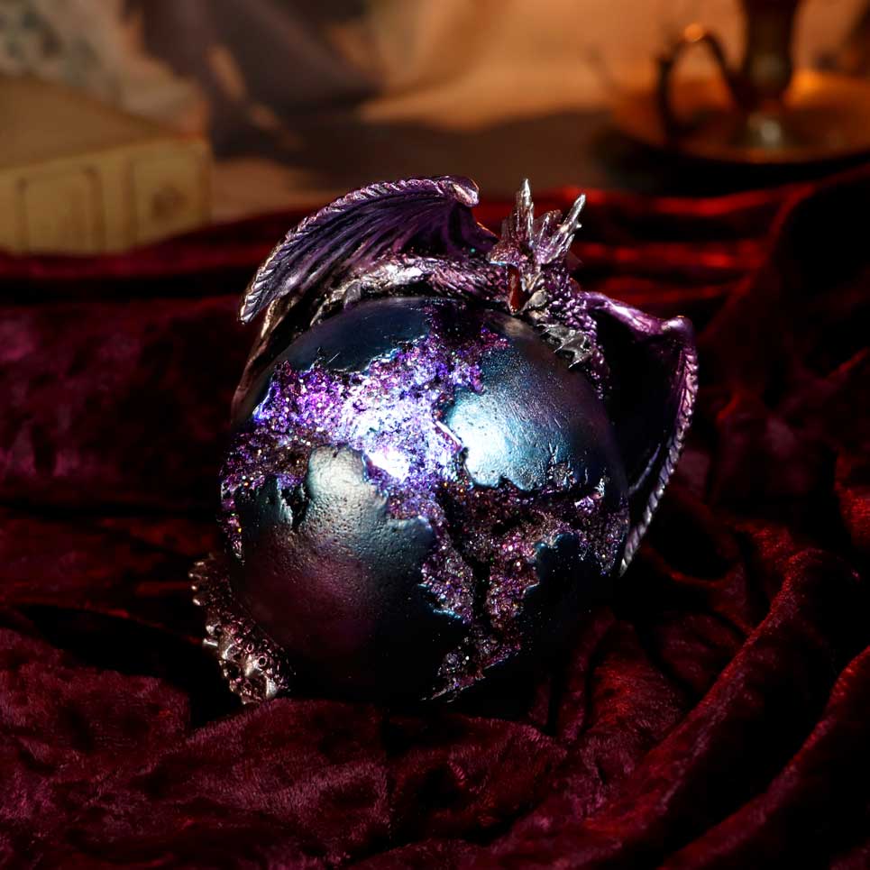 Crevice Keeper Purple Dragon Purple Geode Figurine 10cm